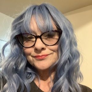 Meet your Posher, Veronica